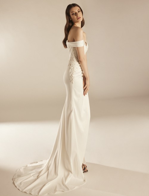 https://elisebride.ro/images/stories/virtuemart/product/KYLE 3.jpg